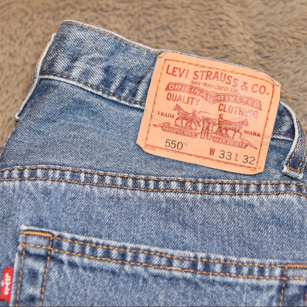 Levi’s Relaxed Fit 550